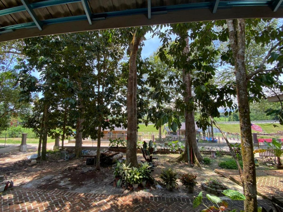 Homestay Dusun Ana Balun Slim River Exterior photo